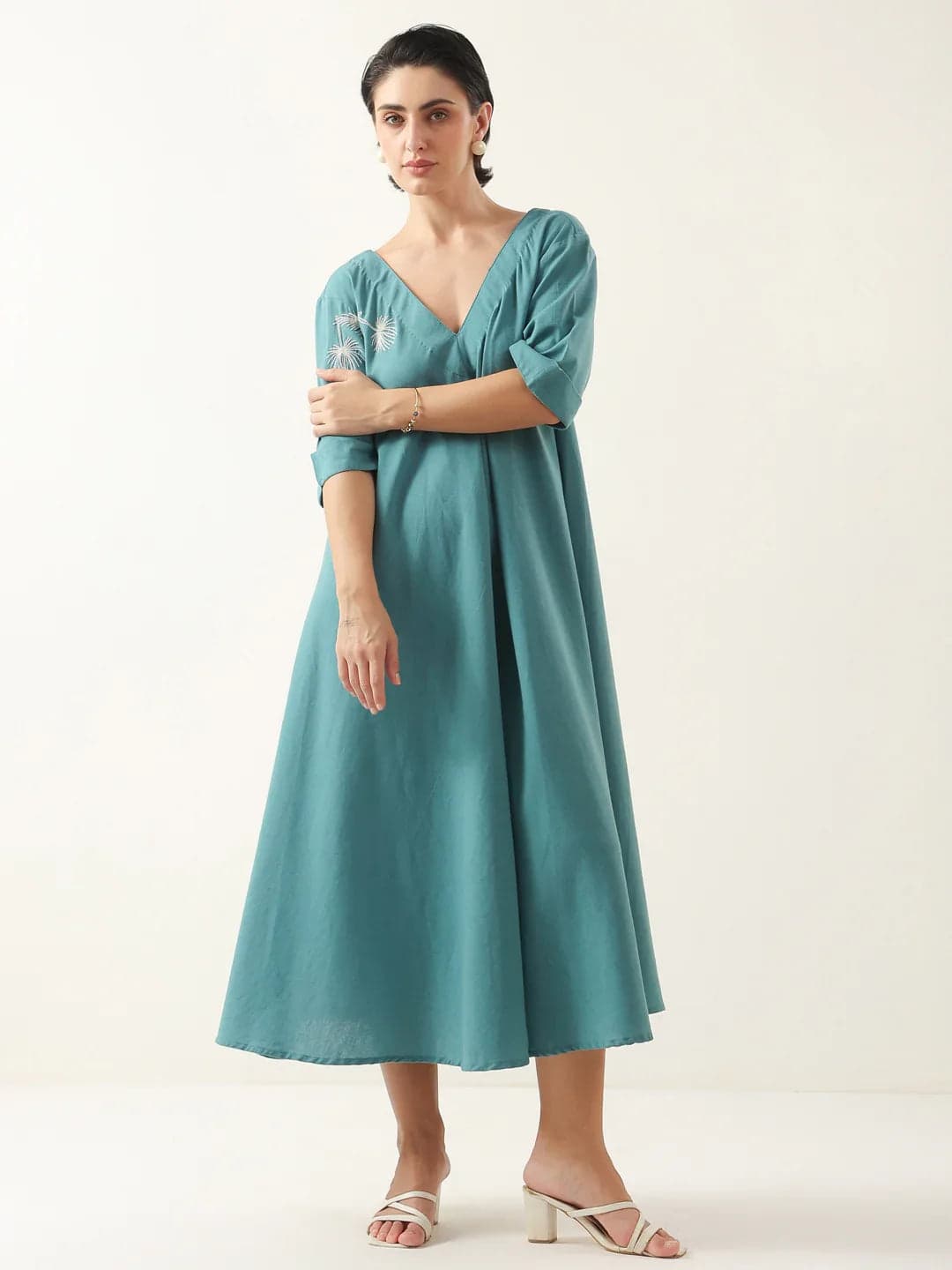 Beautix Fashion Stillwater Vee Day Dress